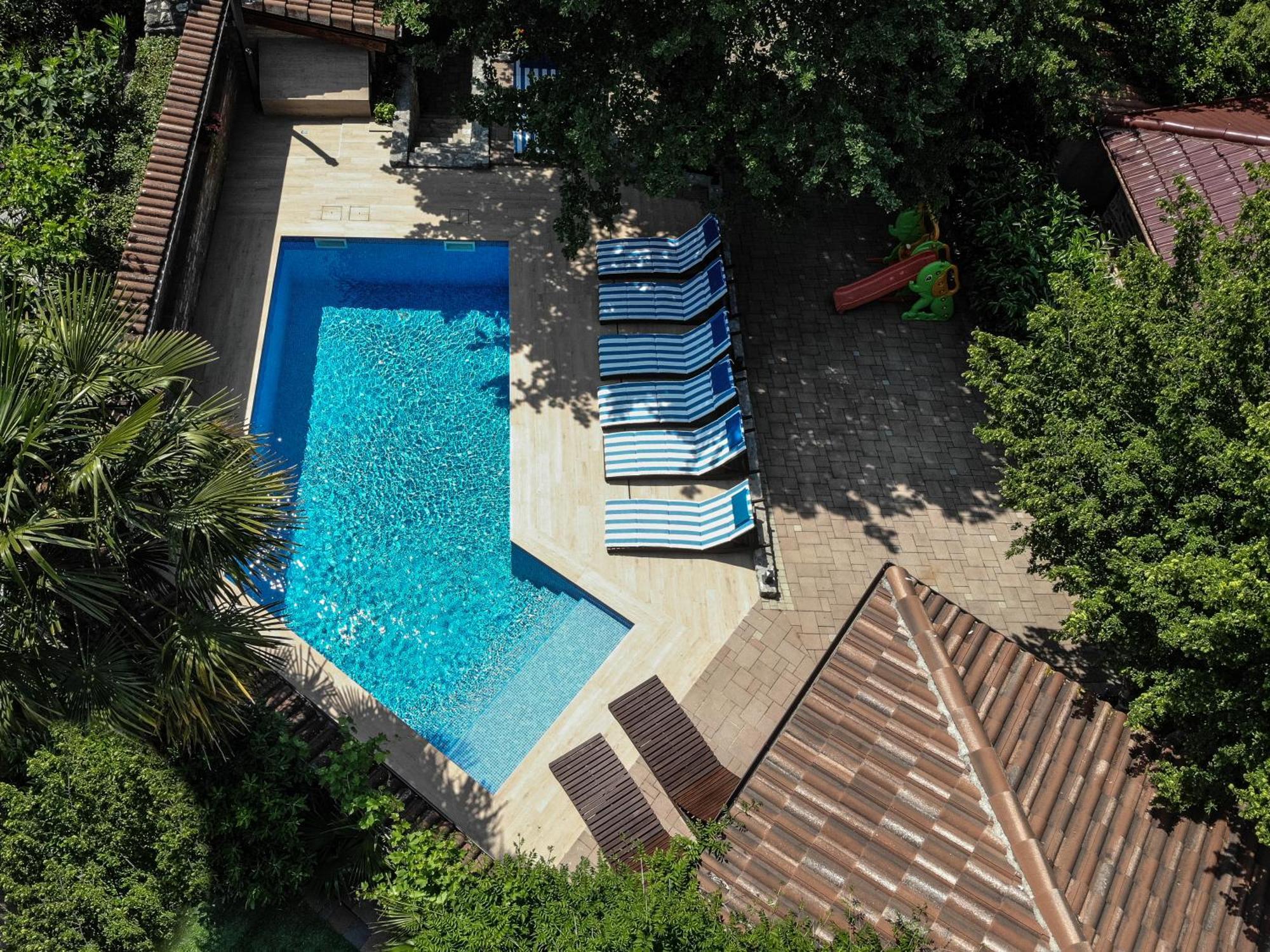 Villa Amalia Apartments Malinska Exterior foto
